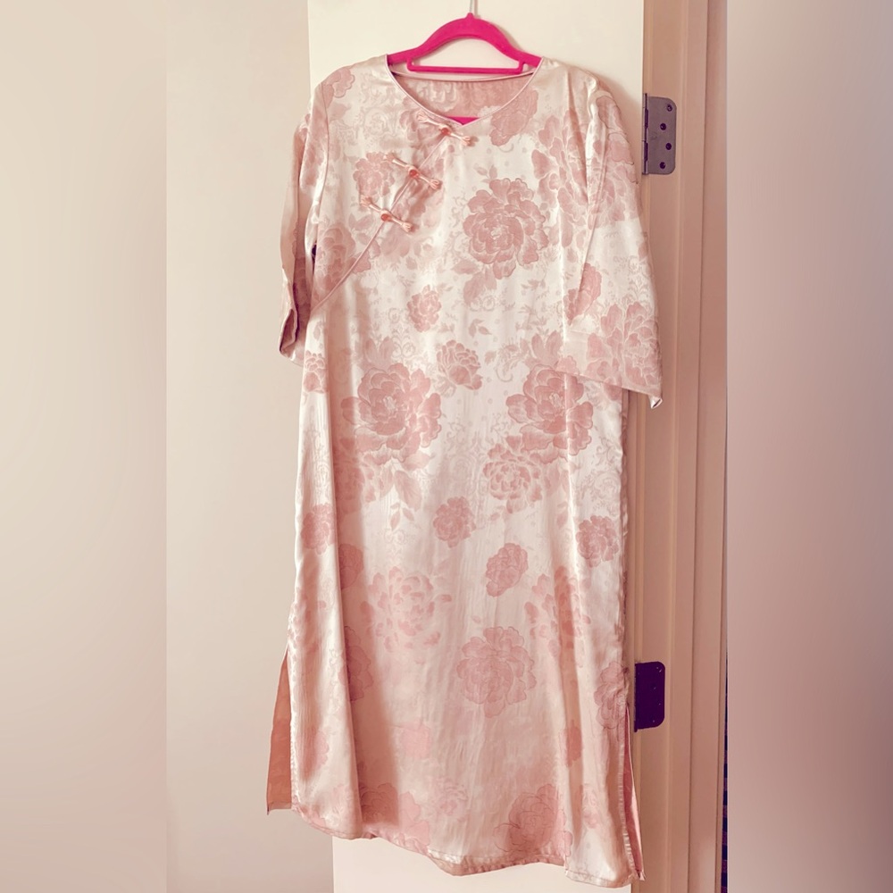 transitional Chinese costume